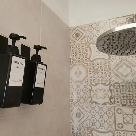 Vittoria Luxury House *
