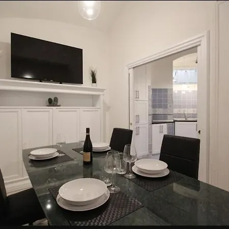 Daire Vittoria Luxury House Roma