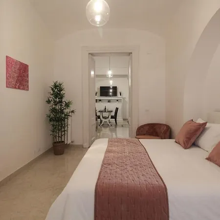 Vittoria Luxury House *